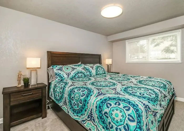 Holly First Floor 2 King Beds
